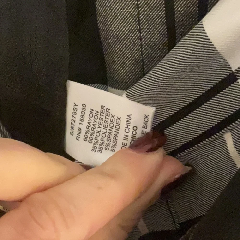 Love Tree Plaid & Pleated Mini Skirt, Size S, Black/White, NWOT - Picture 5 of 6